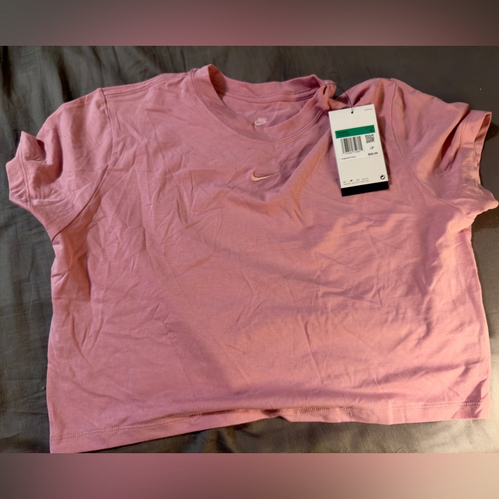 Nike Women's Short Sleeve Tee in Soft Pink